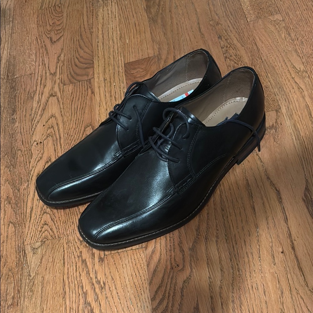 Bostonian Black Leather Oxford Shoes